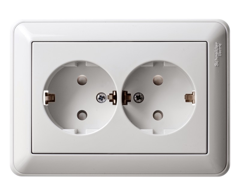 Systeme Electric Wessen 59 Бел Розетка 2-ая с/з с защитными шторками (в сборе, с рамкой)