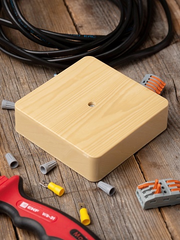 EKF PROxima Коробка разветвительная KMP-030-032 (100х100х28) светлое дерево