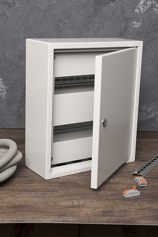 EKF Basic Щит распред. навесной ЩРН-18 (350х300х120) IP31