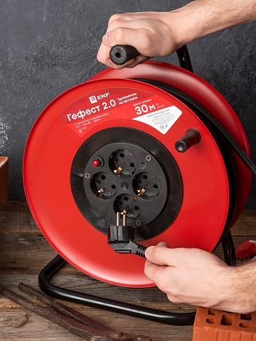 EKF PROxima Удлинитель на катушке "Гефест 2.0" 4 гнезда 30м с заземлением и предохранителем КГ 3*2,5 16А/3,5кВт