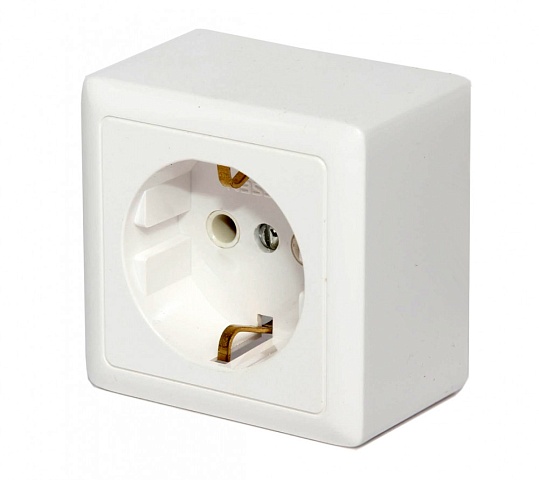 Systeme Electric ХИТ наруж Бел Розетка с/з без шторок, с изолирующей пластиной, 16А, 250В