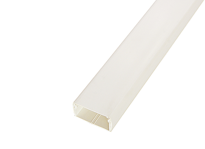 SPL Мини-плинтус 40x20 мм 1 секция длина 2 м белый (030027 - SPL - 040001S)
