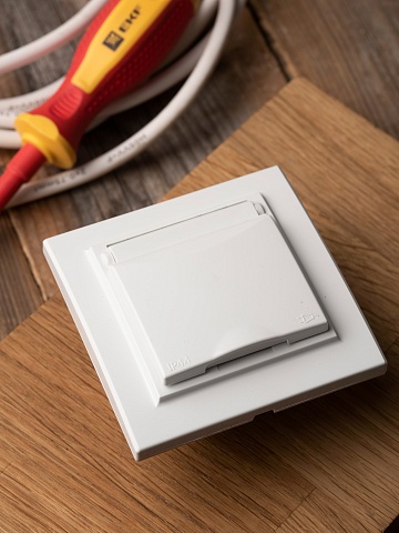 EKF Basic Минск Белый Розетка , с/з, со шторками и крышкой, 16А, IP44, СП